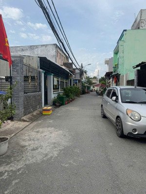 nhà bè thu nhập ổn định, gd định cư mỹ chdv gần 3 trường đh tài nguyên - đh mở, đh thể dục thể thao