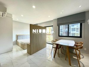 căn hộ full nội thất ban công quận 3, gần công viên lê thị riêng, vòng xoay dân chủ