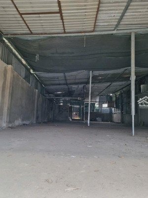 kho 160m² cho thuê một sẹc bình thành, đường xe tải thông, giá chỉ 8 triệu/ tháng