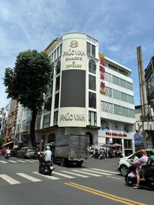 siêu vị trí! góc 2 mặt tiền nguyễn tri phương. dt: 8 x 18m - hầm 7 tầng - hđt: 145 tỷ. giá 43.6 tỷ