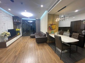 chính chủ bán căn 2pn 6th element bc nam view thoáng mát, giá thoả thuận. lh: 
