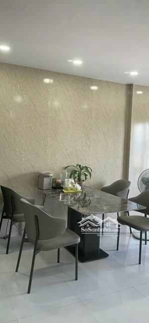 căn hộ d''qua hotel _ view xéo biển + sân vận động { sổ riêng công chứng } giá : 3,8 tỷ