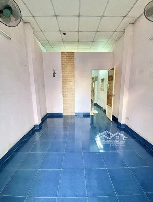 chủ bán nhà 100m2 đường quang trung - sổ nở hậu - 2 tầng - 4 phòng ngủ