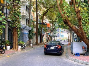70m2 x 7t - hiếm có khó tìm - phân lô - ô tô tránh vỉa hè - trung tâm cầu giấy