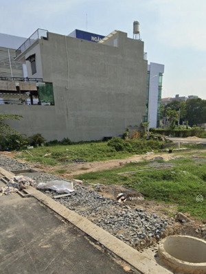 cần bán đất mt nguyễn hữu thọ, phường 3, tây ninh. giá 650tr/120m2,shr
