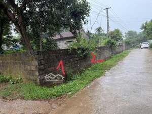 lô góc full ont tại thôn gạo thanh sơn lương sơn.
109,6m2 mt 5m vuông vắn, lh 
