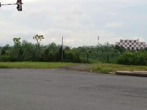 Thanh khoản lô đất ba bước chân ra chợ Mun, Ô tô đỗ cửa , giá phù hợp đầu tư