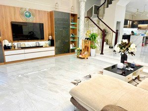 siêu vip, biệt thự đường lê văn sỹ, quận 3. 14mx17m - 4 tầng ngay chợ nguyễn văn trỗi. giá 40 tỷ