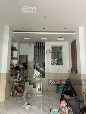 bán nhà hẻm xe hơi lê văn quới đoạn giữa - dt: 4m x 10m, 1 trệt 1 lầu, giá 4,1 tỷ tl. hẻm rộng 5m