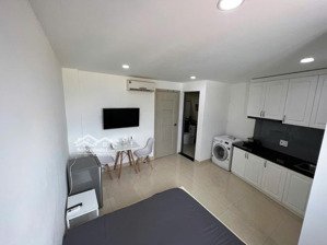 cần tiền bán gấp chdv 136/8 phạm văn đồng - 5x18m - 4 tầng - thu 600tr/năm - chỉ 12.9tỷ 