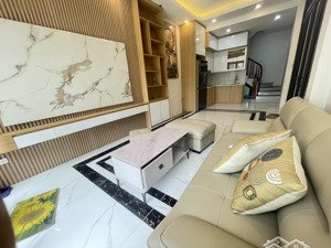 bán nhà 5 tầng mới xây trâu quỳ - gia lâm