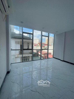mặt phố cầu giấy - tòa vp 7 tầng - thang máy - 60m2 - mt 13m - 2 thoáng - chỉ 39,5 tỷ.