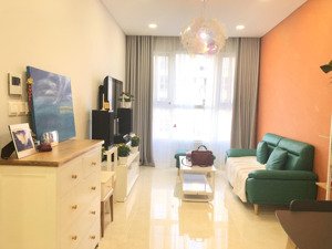 golden star căn hộ lầu cao view hồ bơi ,68m2 ,2pn 2wc .lh pkd dự án e sơn