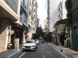 bán nhà phố nguyễn văn cừ thiết kế 45m2 * lô góc 7 tầng thang máy , mặt ngõ thông kinh doanh 13m