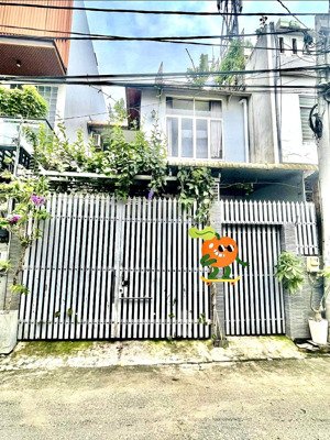 chủ ngộp giảm mạnh - siêu phẩm nhà 2 tầng - xe hơi ngủ trong nhà - ngay đình phong phú, tăng nhơn p