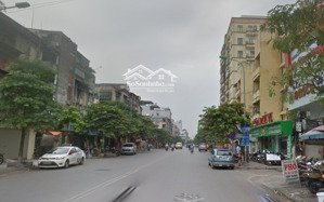 bán cmnn 6 tầng full nội thất khu vực kín khách thuê