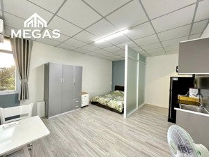 cho thuê studio rộng 30m2 mới vách ngăn full nội thất gần trần não, thảo điền, cầu sài gòn, quận 2