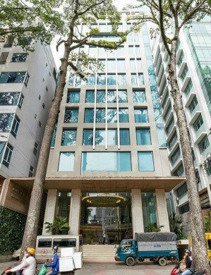 bán gấp tòa nhà mt nam kỳ khởi nghĩa, p6, q3. dt: 10 x 42m, h7tầng, hđt 450tr/th, giá chỉ 260 tỷ tl