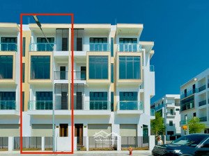 nhà phố dãy lk60 gần phố ẩm thực,lh: 