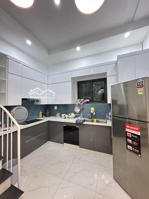 bán nhà phố hoàng ngọc phách - 46m2 - 17.1 tỷ - oto đỗ cửa