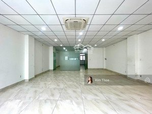 tầng 2 (85m2) trục đường chính (35m), ngăn 2 phòng, có thang máy, máy lạnh, bảo vệ giữ xe. chỉ 12tr