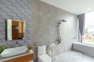 bán biệt thự đẹp tại trần duy chiến, 40 tỷ, 300m2, 6pn, đầy đủ nội thất