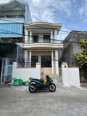 bán nhà 2 tầng đường củ chi- vĩnh hải -nha trang