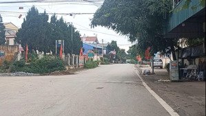 đất thổ cư đẹp, gần kcn nhuận trạch. giá rẻ chỉ nhỉnh 1 tỷ.