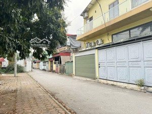 cần bán gấp đất cự khối 45m2 ôtô vào đất tầm tiền 4 tỷ chín, gần cầu vĩnh tuy thanh trì sang gần