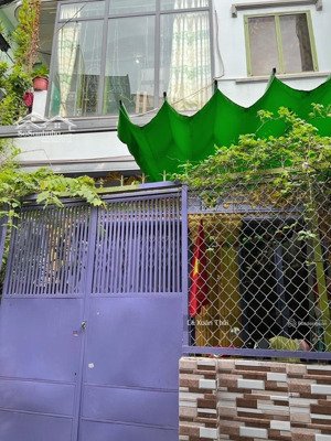 q11 - 3 tầng (5x10m) lê thị bạch cát - giá chỉ 12.6 tỷ. ở ngay không sửa