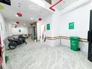 hàng tuyển - 6 tầng thang máy - căn hộ dịch vụ 20 phòng cho thuê 120triệu full - cách phố vài bước