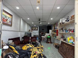 hạ giá bán gấp nhà 57m2, 1trệt, 1 lầu cách đường vvh 100m, ngay trường đh marketing, long trường,q9