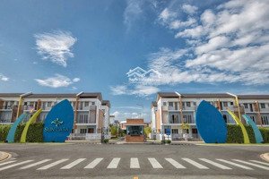 chính chủ cần bán nhà phố suncasa hoà phú 1 trệt 2 lầu dt 5x16 bàn giao thô giá 2,75tỷ có sổ săn