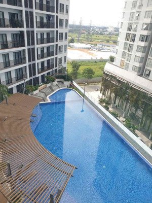 bán căn hộ sora 2 tp mới 2pn 2wc 80m2 căn hộ vuông vức không bị khuyết. view hồ bơi mát mẻ