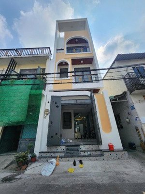 siêu phẩm nhà mới tinh 4 tầng full nội thất - xe oto vào tận nhà - chỉ 7 tỷ