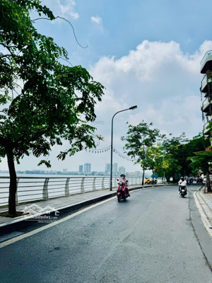 sở hữu ngay căn nhà view hồ tây-mặt ngõ rộng-ô tô đỗ cửa-gần phố-đầu tư bền vững-kinh doanh hometay