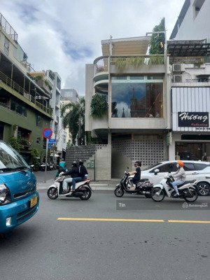 tin thật! bán nhà mt võ văn tần p05 quận 3,dt:6x20 5 tầng hdt 150tr giá bán 38 tỷ