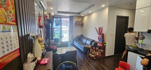 bán căn xẻ khe 2pn full nội thất đẹp đã có bìa chung cư hoàng huy grand sở dầu. lh 