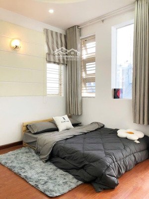 căn hộ full nội thất ban công máy giặt riêng ngay nguyễn văn đậu