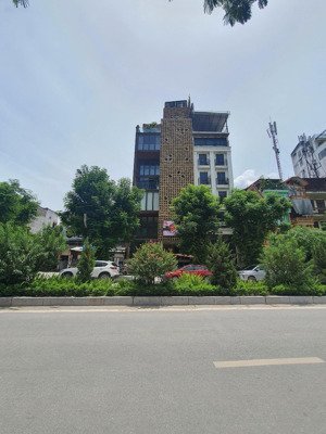 vip-vip bán nhà phố lạc long quân. sổ đỏ 116m2. xây 8 tầng xin xò, mt 9.5m view hồ tây. lhcc