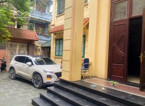 biệt thự ngọc hồi - hàng xóm linh đàm - đẳng cấp - ở sướng - full nội thất đồ gỗ tiền tỷ. dt 260 m2