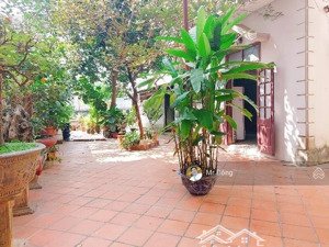 bán nhà mặt phố quận tây hồ 230m2, mt 10,5m, giá 47,5 tỷ.
