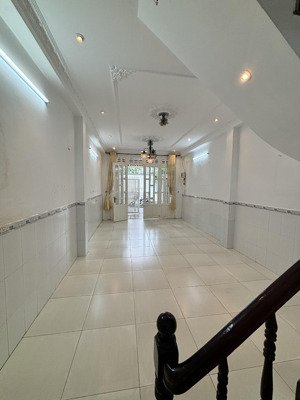 cho thuê nhà nguyên căn hẻm xe hơi 75m2 3pn 1 trệt 1 lầu ở ngay 12tr. lh 