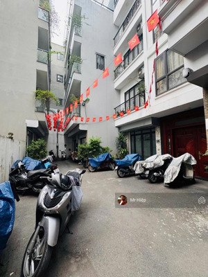gia đình cần tiền bán gấp nhà phân lô cầu giấy 55m2 đường oto vào nhà 5 tầng giá chỉ 15 tỷ