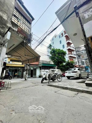 bán nhà 3,5 tầng gần trường cấp 2 lê chân giá chỉ 3,6x tỷ