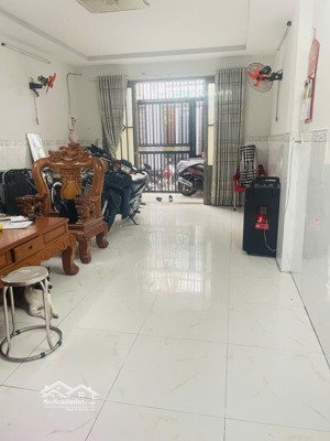 bán nhà ni sư huỳnh liên cạnh khu bàu cát 49m2 (4 x13)m2 sổ vuông a4 - p. 10 tân bình chỉ 4,2 tỷ