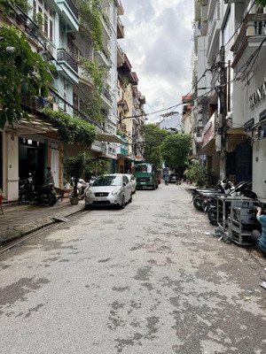 bán nhà pháo đài láng đống đa dt 45/50m x 7t x mt 3,9m giá 23,5 tỷ có thương lượng