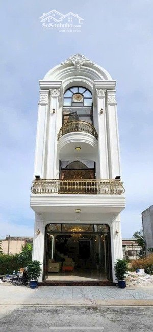 nhà phố mới gần chợ dĩ an 1 và trường cấp 1.2 đông hòa dĩ an tphcm mới
