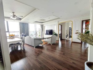 sở hữu ngay 3pn - 133m2 view hồ n01-t1 ngoại giao đoàn. full nt đẹp lung linh