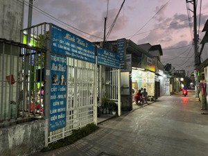 dãy trọ 2 mặt tiền. 12 phòng ngay ngã 4 ga. hxh - chỉ hơn 36tr/m2.6x36 (220m2) có 196m2 tc